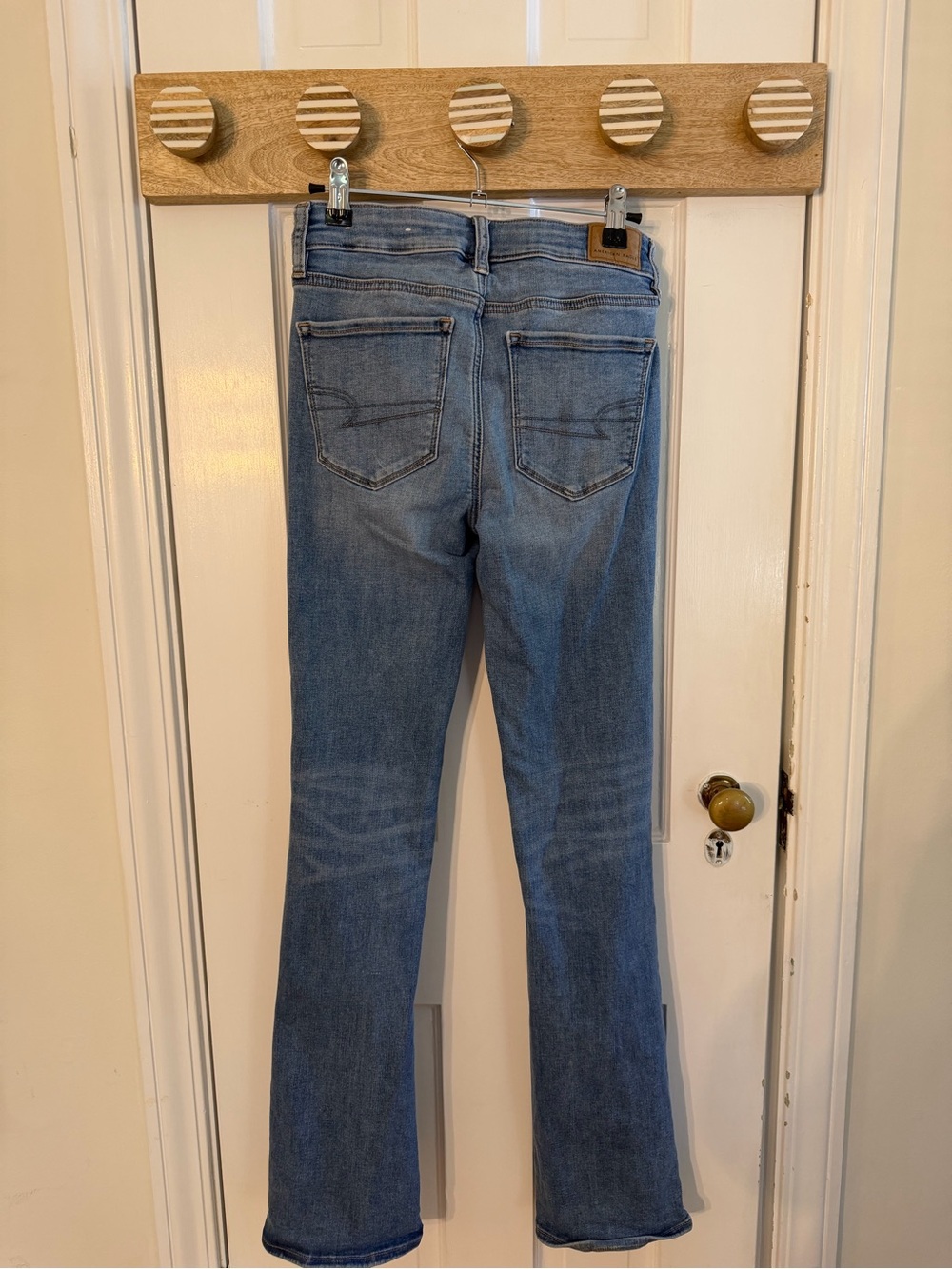 American Eagle Outfitters High Rise Skinny Kick Size 2 Light Wash Bootcut Jeans - Picture 6 of 7
